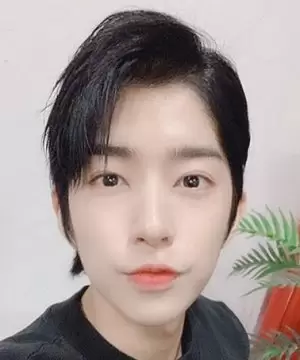 Kim Shi Hyun