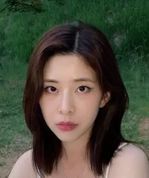 Kang Min Ju