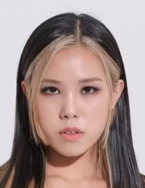 Lee Yoon Ji