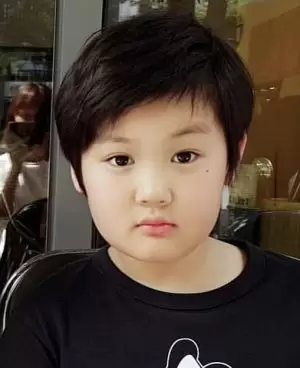 Song Ji Woo