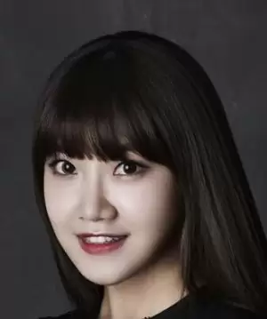 Son Su Min