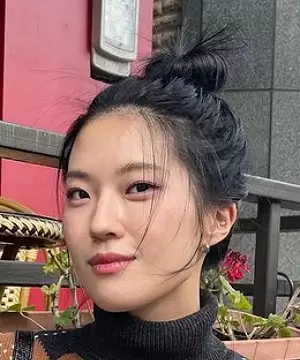 Park Soo Jin