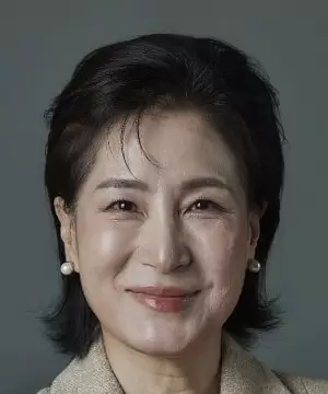 Jung Ah Mi