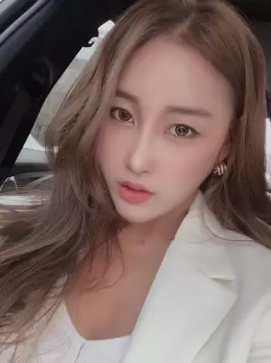 Song A Reum