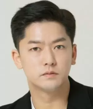 Lee Yong Woo