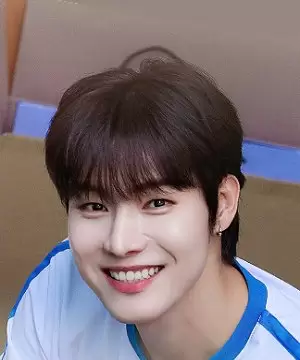 Jin Yong Hoon
