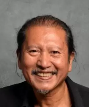 Ronnie Lazaro
