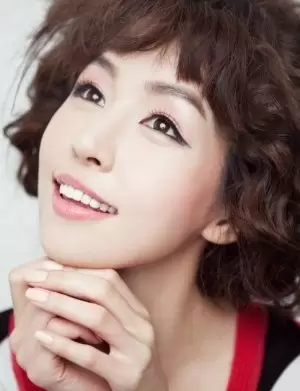 Jung Si Yeon