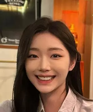Kang Yoon Jung