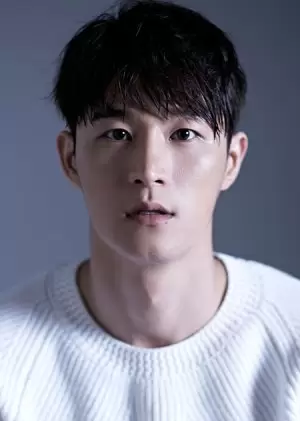 Kim Shi Hwan