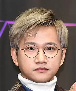 Kim Young Woo