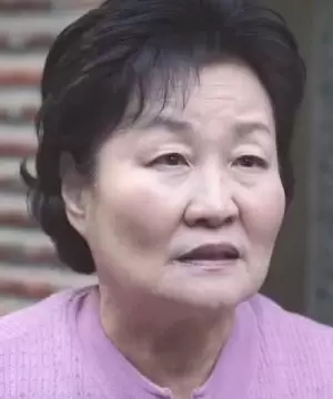 Lee Young Shil