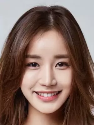 Yoon Jin Yi