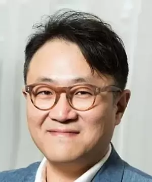 Rhee Myung Han