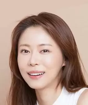 Kang Min Jung