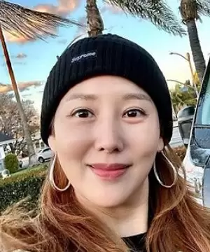 Min Ji Young