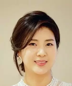 Kang Yoo Mi