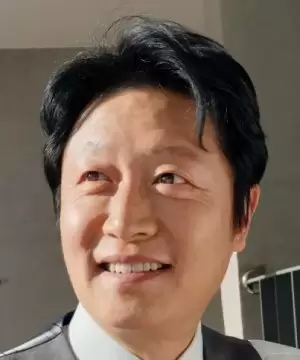 Kang In Gi