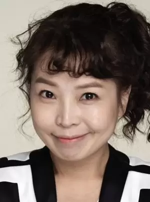 Hong Ji Young