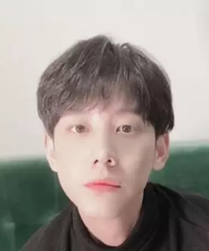 Shin Je Min