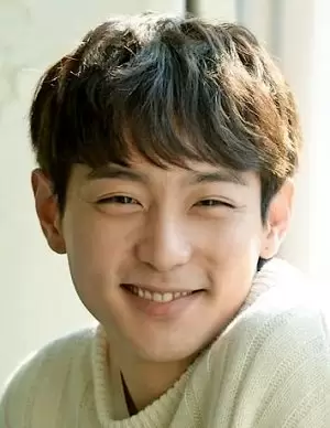 Hyun Woo
