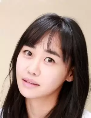 Kang Rae Yeon