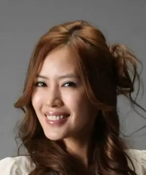 Yoo Chae Young
