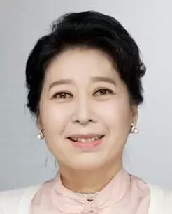 Hyun Sook Hee