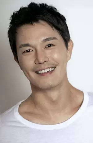Kang Ji Woon