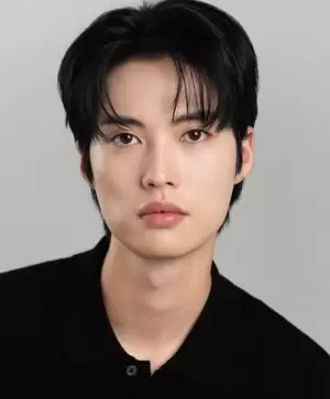 Lee Si Ha