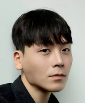 Shin A Hwi