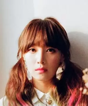 Kang Min Hee