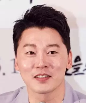 Kim Hyo Myung