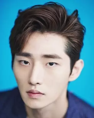 Shin Kang Woo