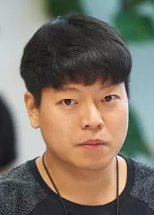 Lee Dong Hyeon