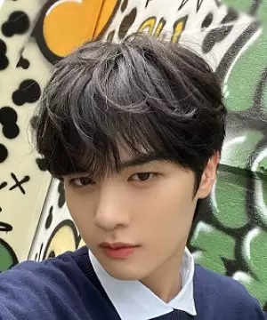 Ji Eun Ho