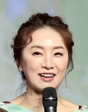 Jeon Young Mi