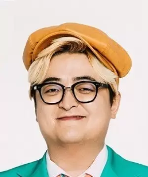 Kang Jun Woo