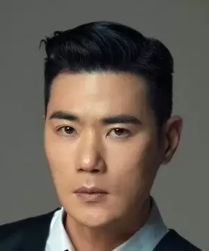 Kim Kang Woo