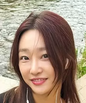 Lee Ha Young