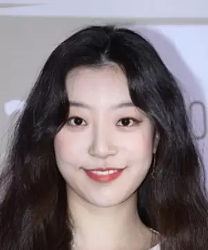 Ji Su Min