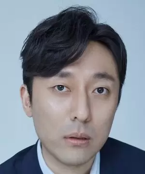 Hwang Moo Young