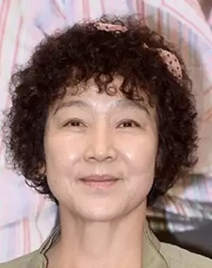Yun Woon Kyung