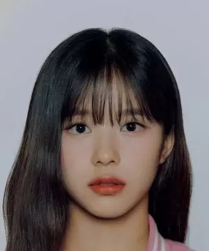 Hwang Si Eun