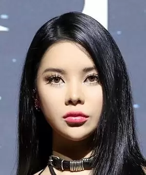 Moon Su Jin