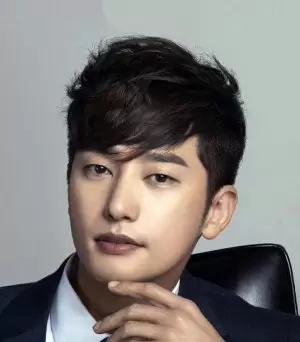 Park Si Hoo