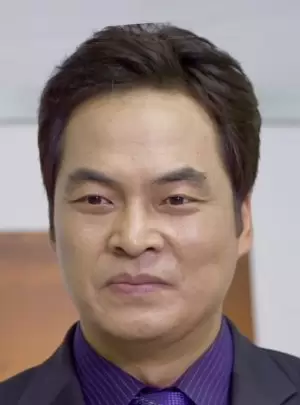 Kim Yong Woon