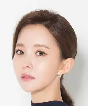 Yoon Joo Hee