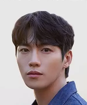 Yu Hwan