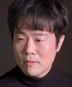 Park Kyung Joo